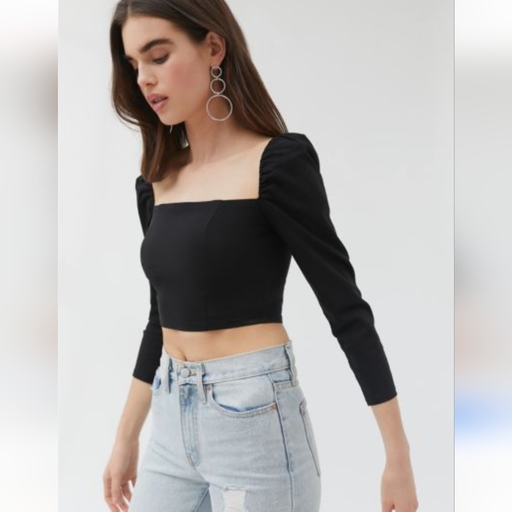 Urban Outfitters Square Neck top 3/4 sleeve Black Women's size medium Shirt